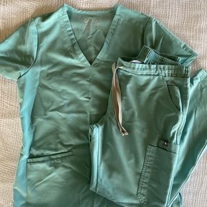 FIGS Seaglass size small set